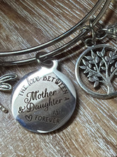 Load image into Gallery viewer, LOVE BTW MOTHER/DAUGHTER (B160)