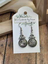 Load image into Gallery viewer, SWIRL Mini Snap Earrings
