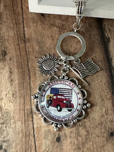 Load image into Gallery viewer, AMERICANA Necklace (C121) 24&quot;
