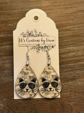 Load image into Gallery viewer, &quot;FANCY LIKE&quot; Pet Earrings
