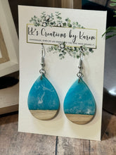 Load image into Gallery viewer, WOOD &amp; RESIN Earrings
