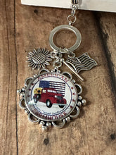 Load image into Gallery viewer, AMERICANA Necklace (C121) 24&quot;
