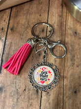 Load image into Gallery viewer, BEST MOM EVER Keychain (K000-17)
