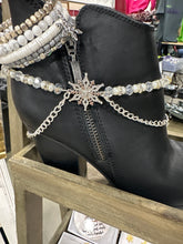 Load image into Gallery viewer, SNOWFLAKE BOOT BLING (BB55R-CS)
