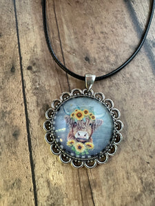 HIGHLAND COW/FLOWERS Necklace