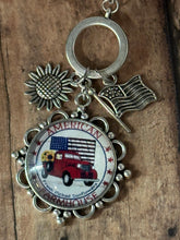 Load image into Gallery viewer, AMERICANA Necklace (C121) 24&quot;
