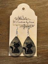 Load image into Gallery viewer, &quot;FANCY LIKE&quot; Pet Earrings
