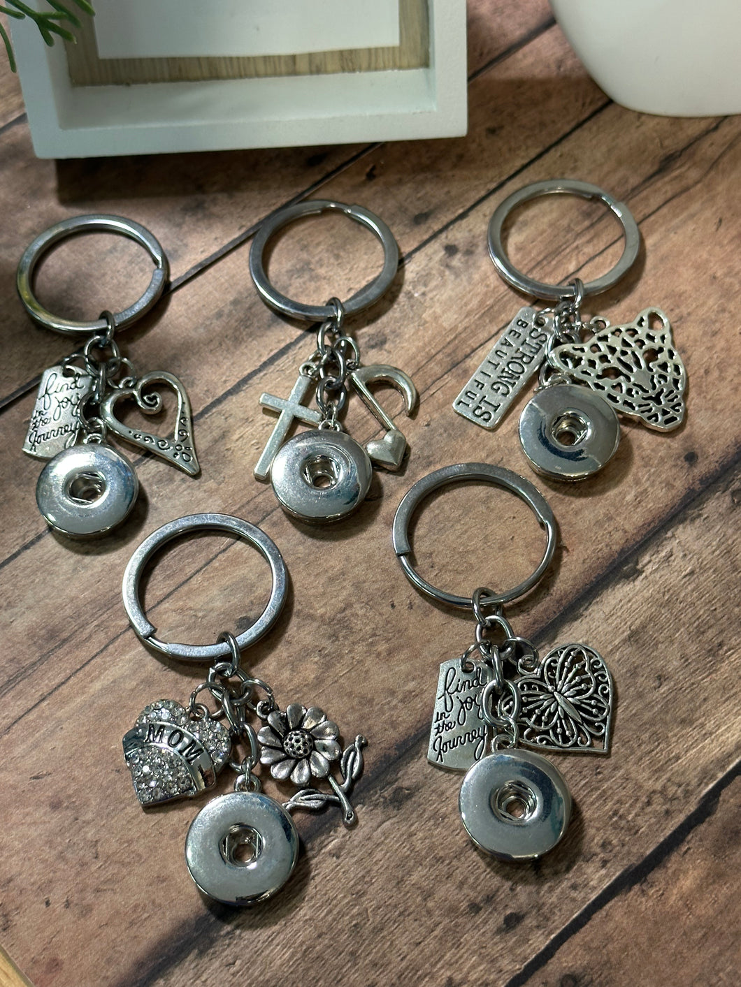 ASSORTED SNAP Keychains