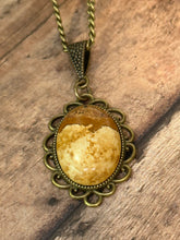 Load image into Gallery viewer, SEMI-PRECIOUS STONE Necklace
