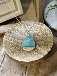 WOOD & RESIN Necklace (N51)
