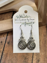 Load image into Gallery viewer, SWIRL Mini Snap Earrings
