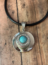 Load image into Gallery viewer, ROUND Snap Necklace
