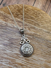 Load image into Gallery viewer, PETITE SWIRL Snap Necklace (S12) 22-24&quot;
