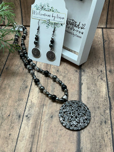 BLACK MEDALLION Necklace (NE89-N)