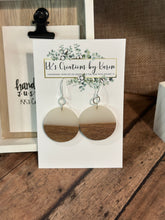 Load image into Gallery viewer, WOOD &amp; RESIN EARRINGS
