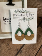 Load image into Gallery viewer, WOOD &amp; RESIN EARRINGS
