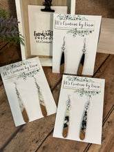Load image into Gallery viewer, WOOD &amp; RESIN EARRINGS
