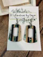 Load image into Gallery viewer, WOOD &amp; RESIN EARRINGS
