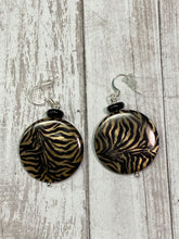 Load image into Gallery viewer, ANIMAL PRINT Earrings (NE01-E)
