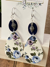 Load image into Gallery viewer, FAUX Leather Floral Earrings (EA0064)
