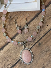 Load image into Gallery viewer, ROSE QUARTZ Necklace (NE83-N)
