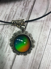 Load image into Gallery viewer, MOOD Color Changing Necklace (N19) 20"

