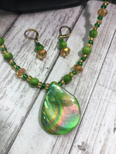 Load image into Gallery viewer, GREEN SHELL Necklace &amp; Earrings Set (NE058)
