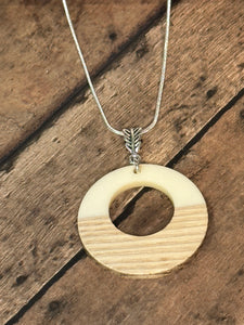 WOOD & RESIN Necklace