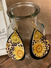 Load image into Gallery viewer, FAUX Leather Sunflower Earrings (EA0013)

