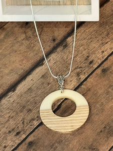 WOOD & RESIN Necklace