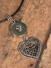 Load image into Gallery viewer, HEART Snap Necklace (S57)
