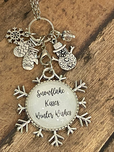 SNOWFLAKE KISSES Necklace (C83) 30"