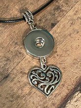 Load image into Gallery viewer, HEART Snap Necklace (S57)
