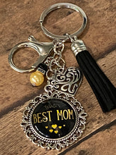 Load image into Gallery viewer, WORLD&#39;S BEST MOM Keychain (K000-02)
