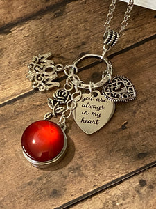 MOM-ALWAYS IN MY HEART Snap Necklace