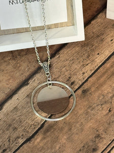 SILVER/WOOD & RESIN Necklace