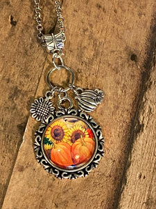 FALL PUMPKIN Necklace (N46)