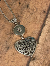 Load image into Gallery viewer, HEART Snap Necklace (S57)
