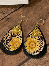 Load image into Gallery viewer, FAUX Leather Sunflower Earrings (EA0013)
